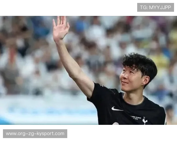 孙兴慜一脚低平横传撕裂禁区，热刺射手完成终结