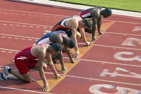 开云体育网页入口-中超联赛中国女足逆袭 球员拼劲十足，2020年中超女足