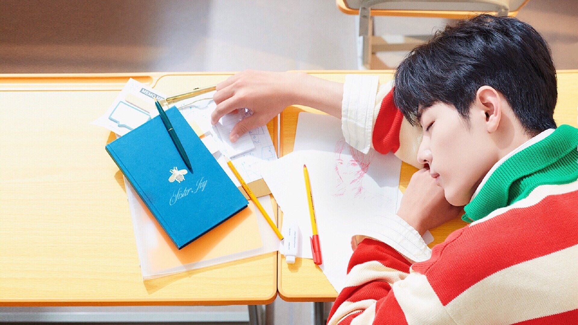 蝶泳划水效率数据解读,蝶泳的划水动作轨迹是三维的