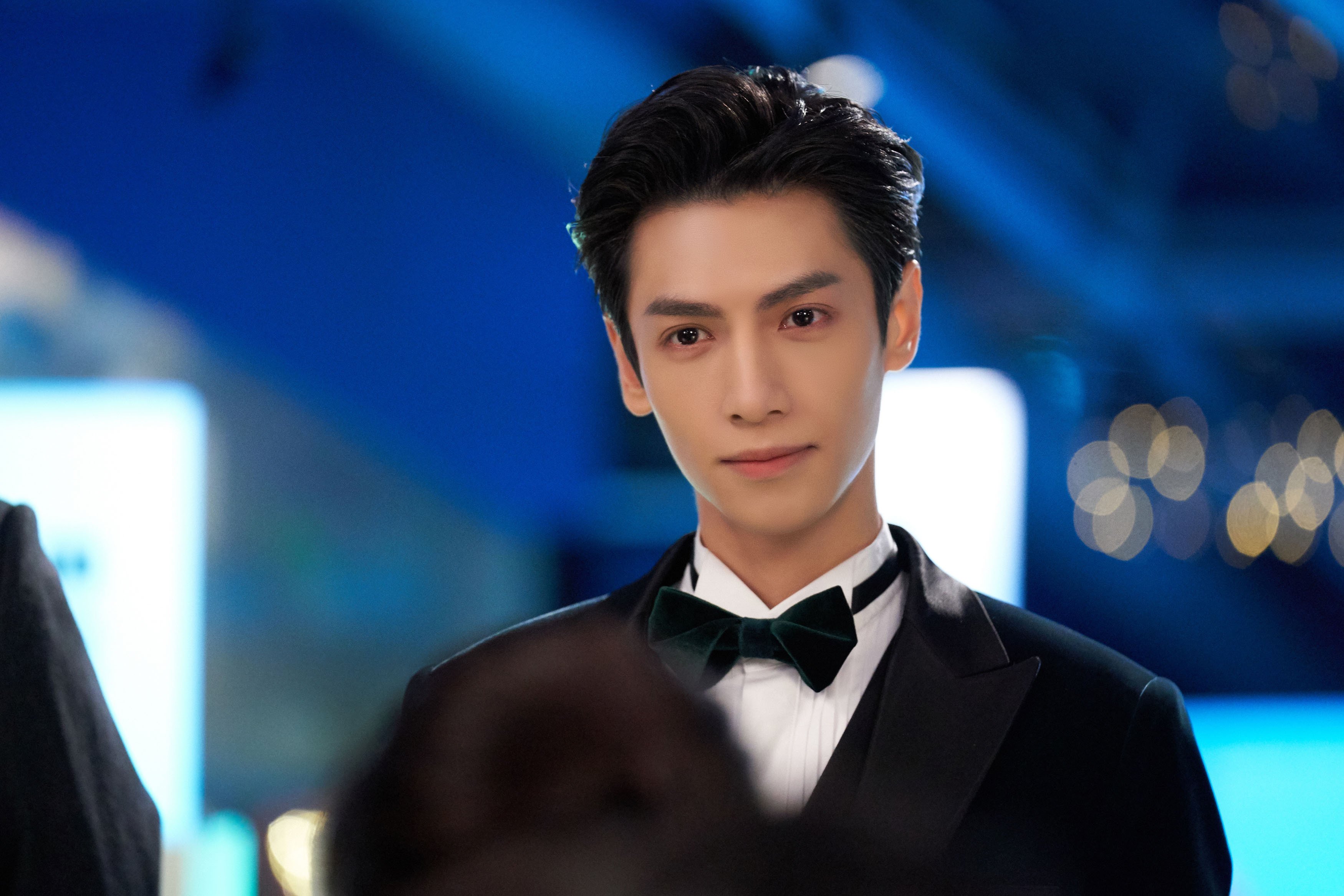 中国足球俱乐部引进国际先进管理理念，中国足球职业俱乐部的发展